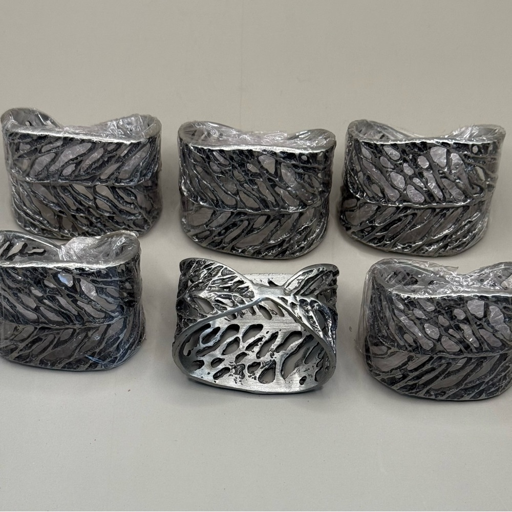 Pewter Textured Napkin Rings Set - Picture 3 of 3